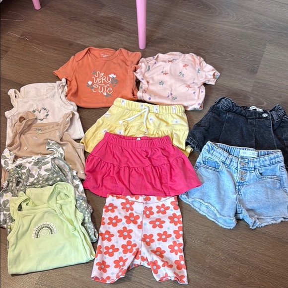 Colorful Baby Clothing Set - Picture 1 of 6